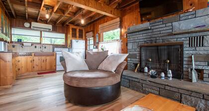 Knotty and Nice: Sunset Views Close to Watkins Glen!