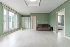 Basic Room, 2 Bedrooms (Goldbang) | Exterior - Hongcheon Momo Pension (Hongcheon)