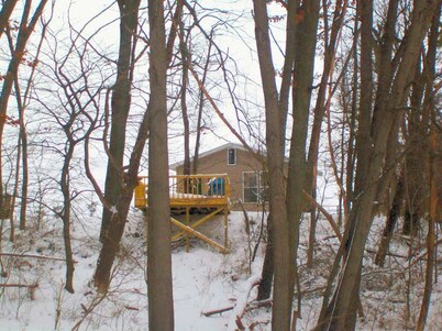 Perfect couple's retreat or family getaway less than an hour from Lake Michigan!