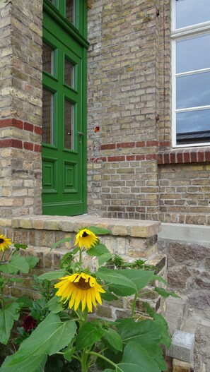 تفاصيل الفندق من الخارج