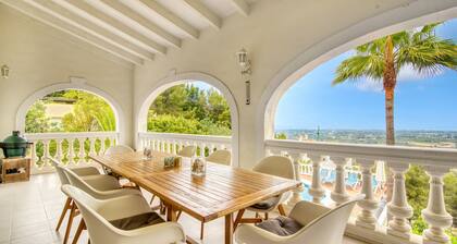 Villa "6 pers villa golf resort La Sella" with pool & Wi-Fi