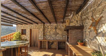 Holiday Home "Fuente Luz Cottage" with Mountain View, Pool, Wi-Fi, Terrace & Garden