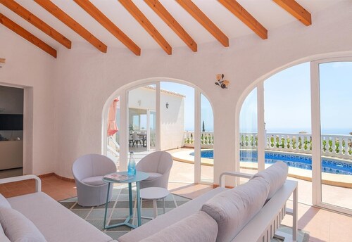 Casa La Perla : Villa avec vue mer, piscine, balcon, climatisation et Wi-Fi