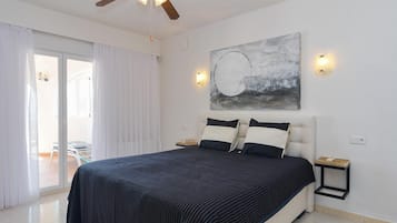 5 bedrooms, iron/ironing board, free WiFi, bed sheets