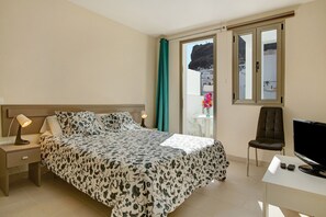 3 dormitorios, tabla de planchar con plancha, wifi gratis y ropa de cama