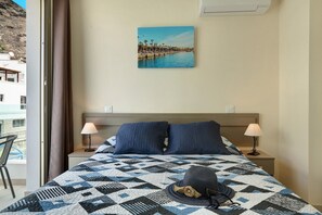 1 chambre, fer et planche à repasser, Wi-Fi gratuit, draps fournis