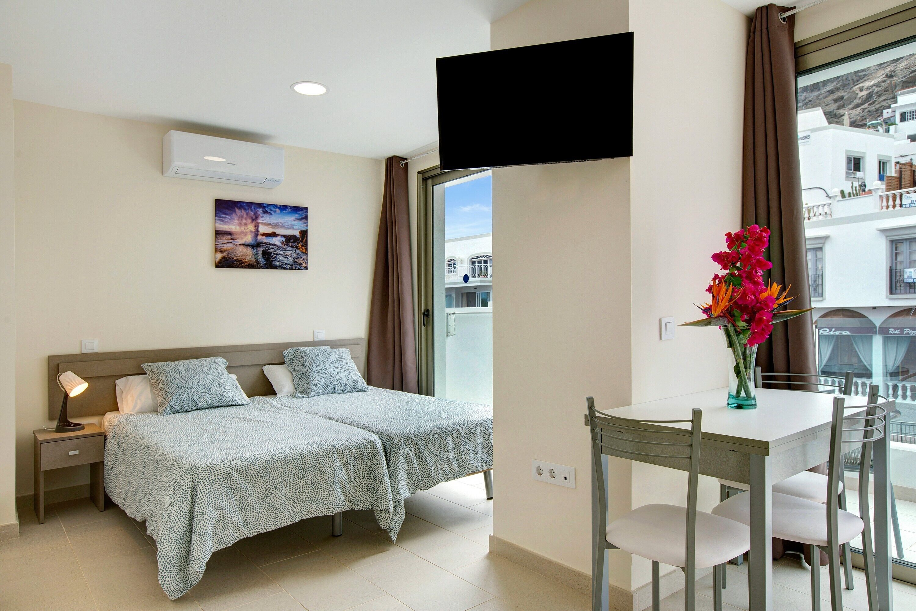 1 chambre, fer et planche à repasser, Wi-Fi gratuit, draps fournis