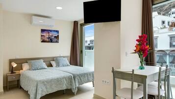 1 chambre, fer et planche à repasser, Wi-Fi gratuit, draps fournis