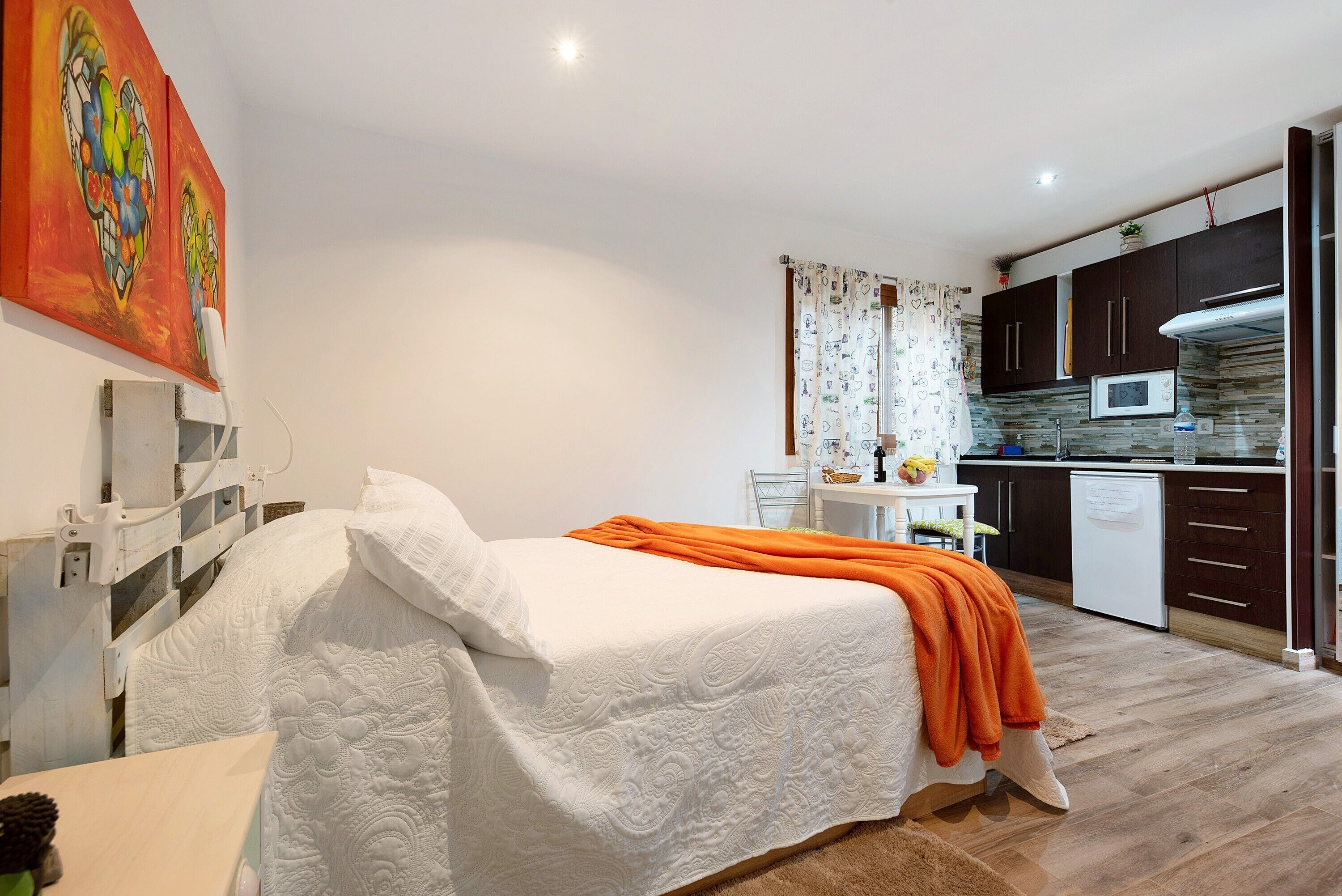 1 bedroom, iron/ironing board, free WiFi, bed sheets