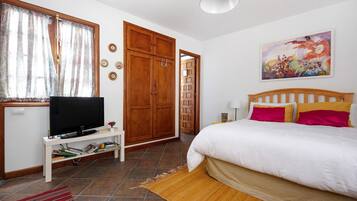 2 chambres, fer et planche Ă repasser, Wi-Fi gratuit, draps fournis