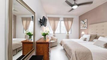 4 slaapkamers, een strijkplank/strijkijzer, gratis wifi, beddengoed