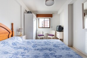 3 dormitorios, tabla de planchar con plancha, wifi gratis y ropa de cama