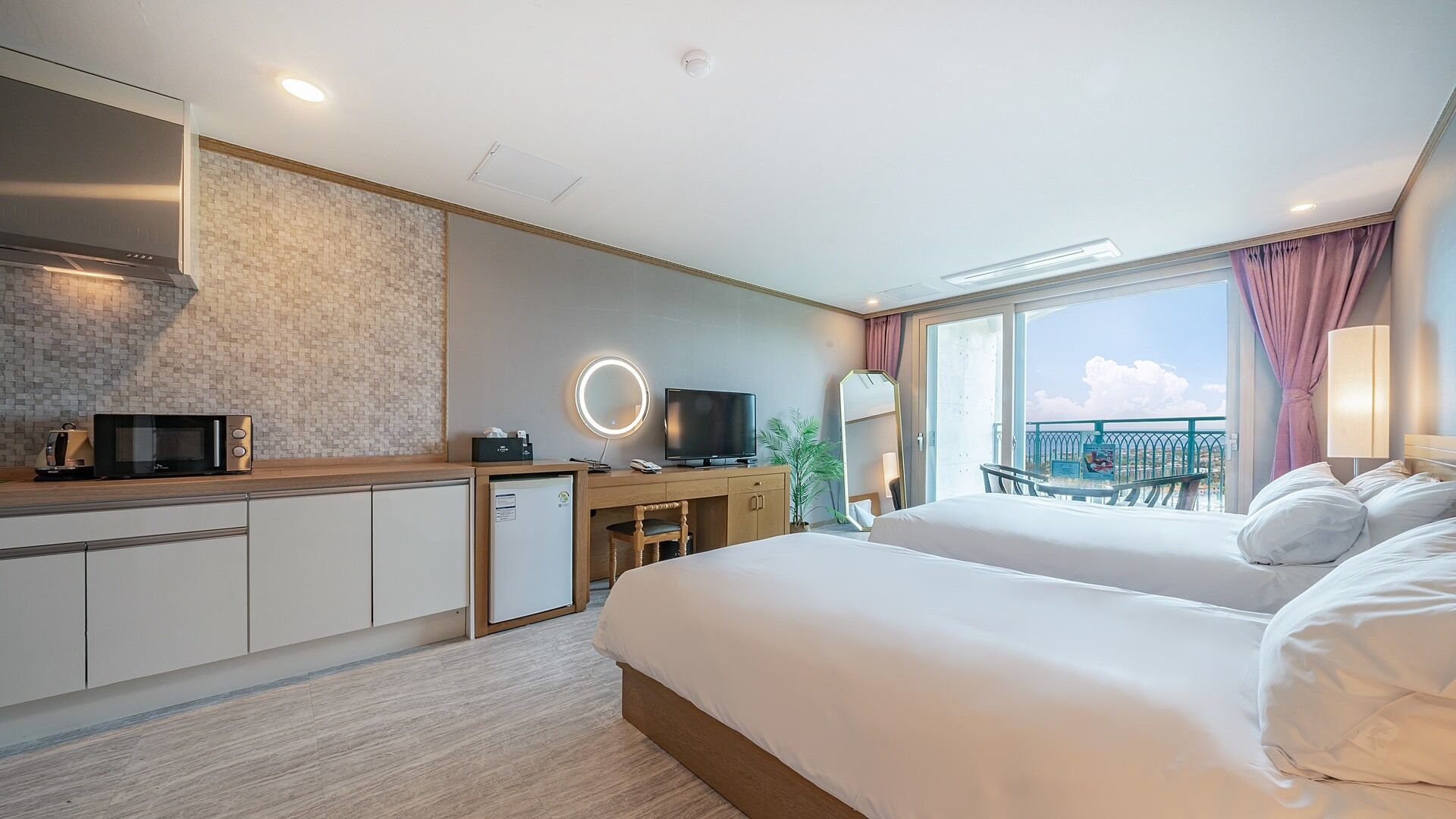 deluxe twin room | 2 bedrooms, free wifi