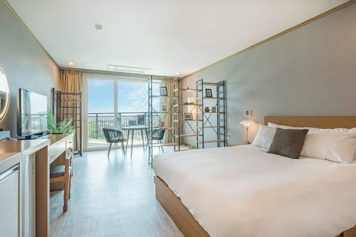 2 bedrooms, free WiFi