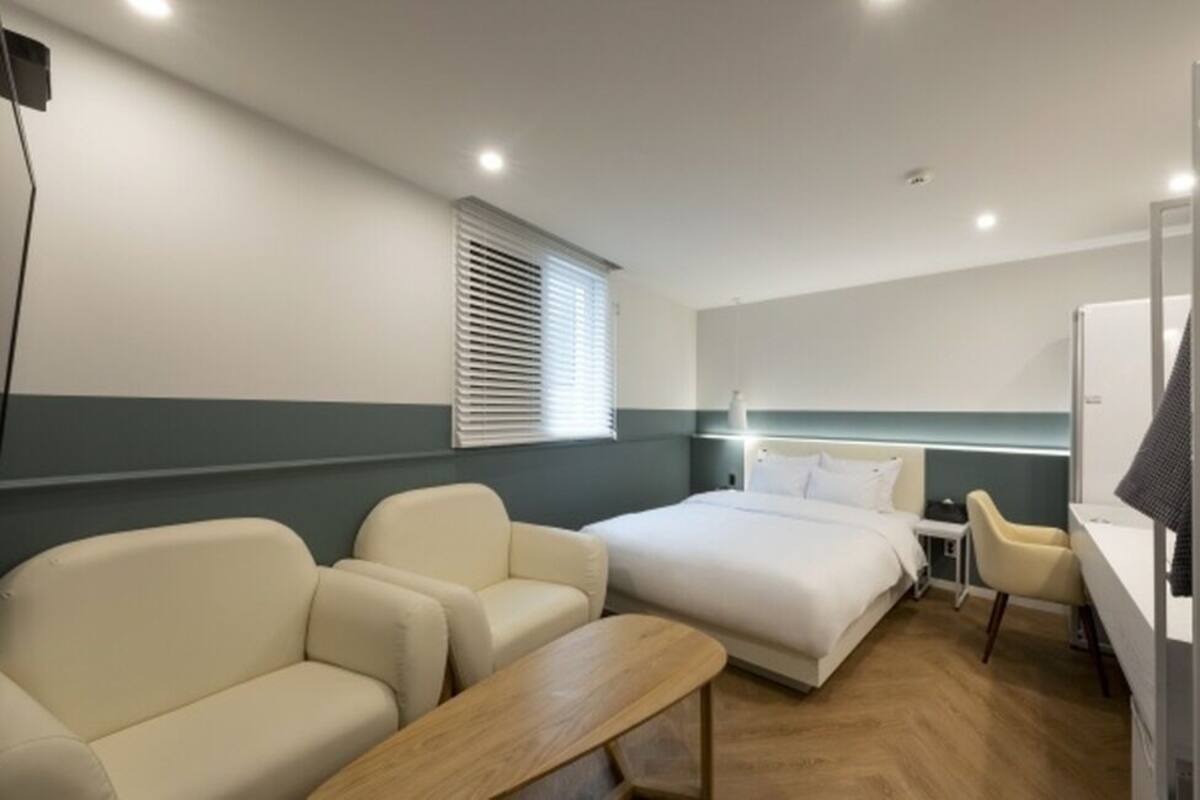 雙人房 (VIP) | 羽絨被、手提電腦工作空間、隔音、免費 Wi-Fi