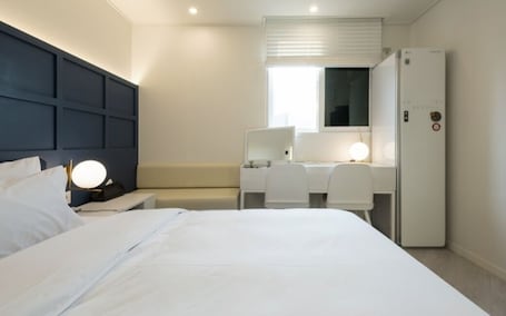 Premium Room (Styler) | Down comforters, individually decorated, individually furnished