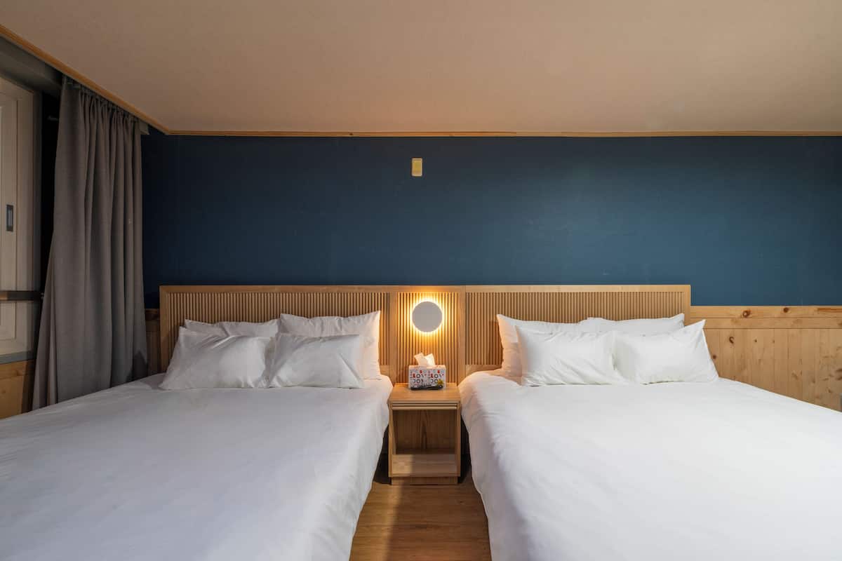 Quadruple Room | Free WiFi, bed sheets