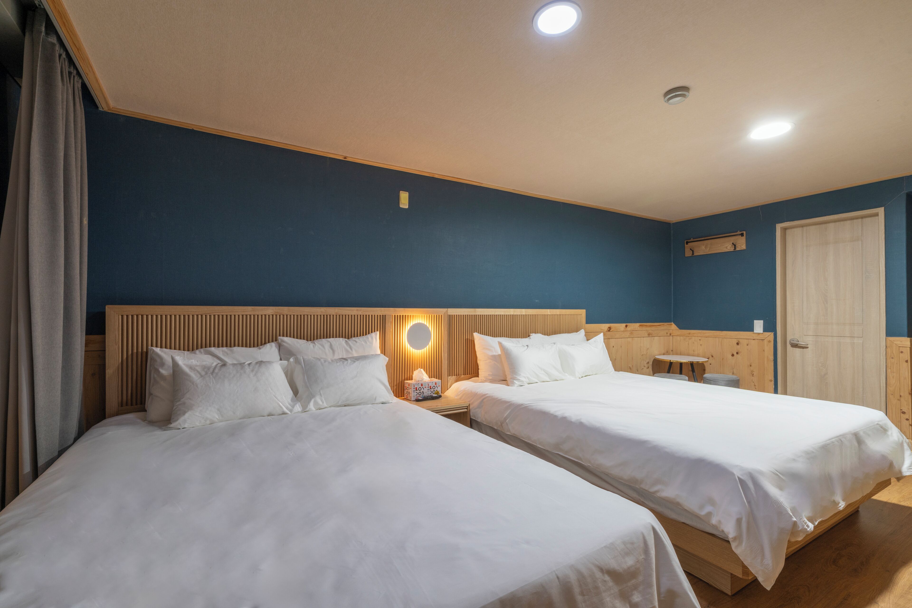 Quadruple Room | Free WiFi, bed sheets