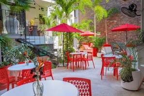 Outdoor dining - In the Heart of Old Town, Newly Renovated Villa Sorpresa Unit 5 1BD Studio for r (Puerto Vallarta)
