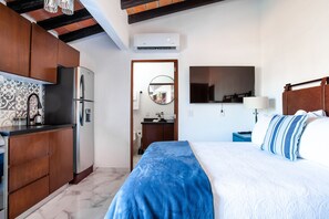 1 bedroom, iron/ironing board, Internet, bed sheets - In the Heart of Old Town, Newly Renovated Villa Sorpresa Unit 7 1BD Studio for r (Puerto Vallarta)