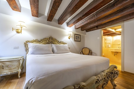 2 habitaciones, decoración personalizada y muebles diferentes