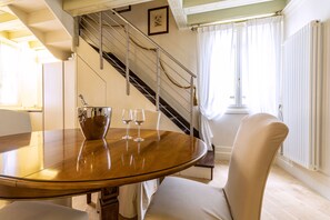 Deluxe Apartment | Dining room - Gondola Luxury (Venice)