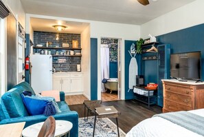 1 bedroom, memory foam beds, iron/ironing board, free WiFi