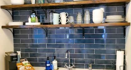 The Zin Retreat | 4-Min Walk to Downtown Wine, Beer, Shops, and MORE!