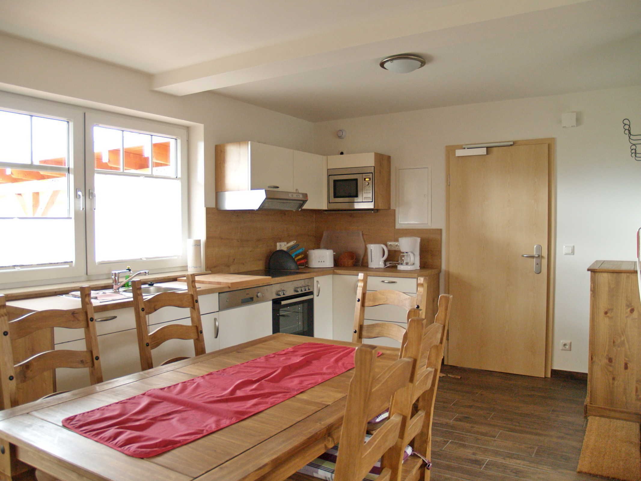 冰箱、微波炉、烤箱、洗碗机