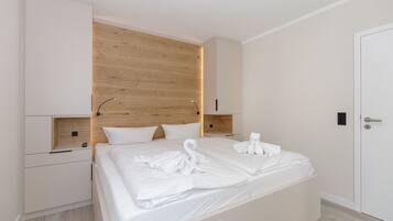 2 bedrooms, in-room safe, WiFi, bed sheets