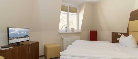 2 chambres, coffres-forts dans les chambres, Wi-Fi, draps fournis