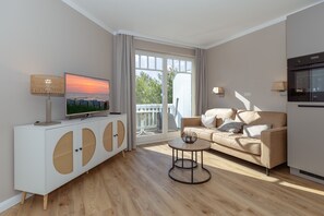 TV - FW 46, apartments on the beach - max. 4 persons - FeWo Am Strand / (Kühlungsborn)