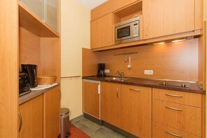 Kühlschrank, Mikrowelle, Geschirrspüler