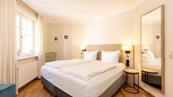 2 bedrooms, in-room safe, WiFi, bed sheets