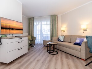 TV - FW 37, apartments on the beach - max. 4 persons - FeWo Am Strand / (Kühlungsborn)