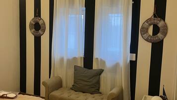 1 bedroom, desk, WiFi, bed sheets