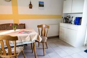 Unclassified image, 5 of 13, button