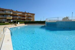 Pool - ARGONAVIS 132 (Estartit)