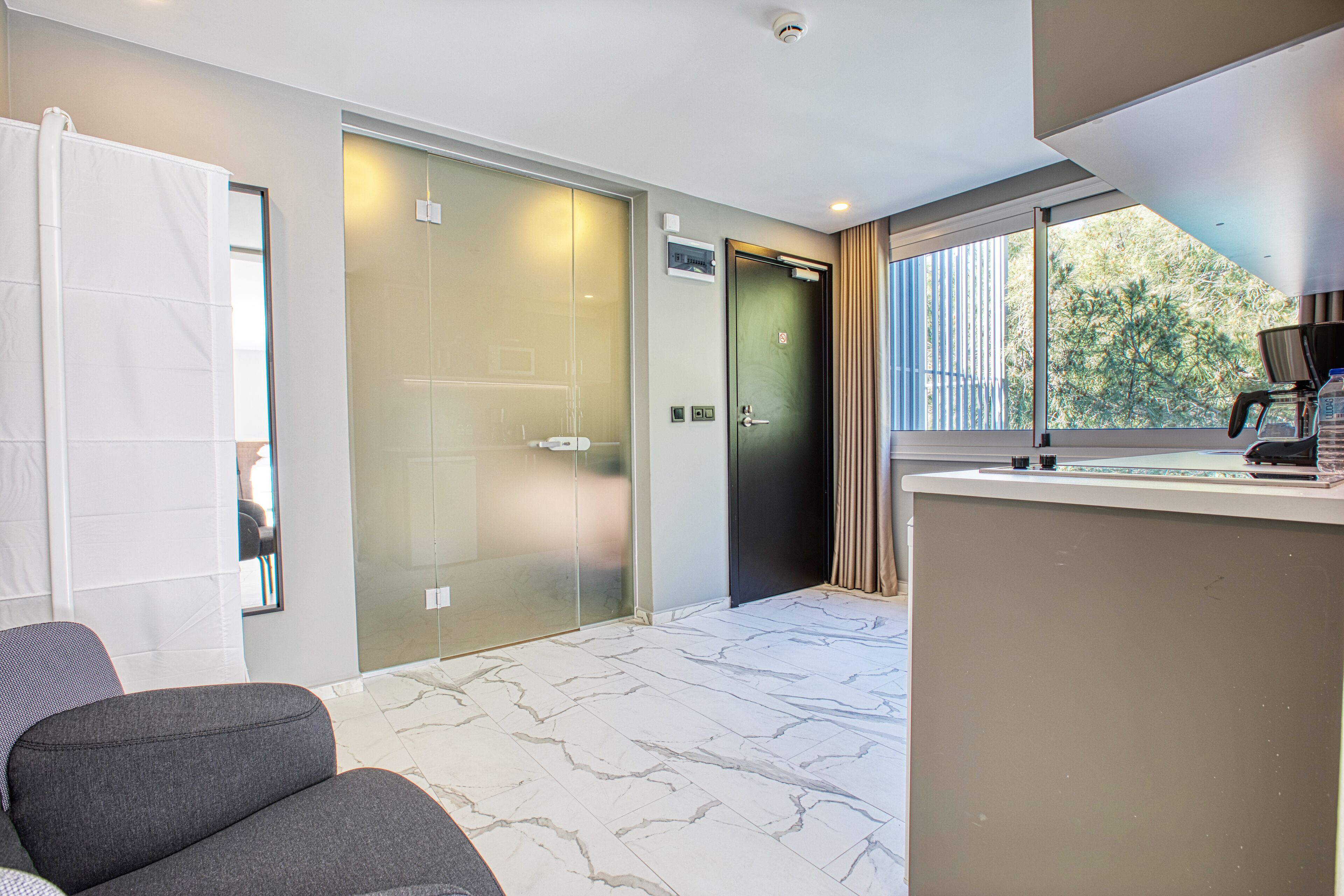 Superior Suite, Private Bathroom | Private kitchen | Mini-fridge