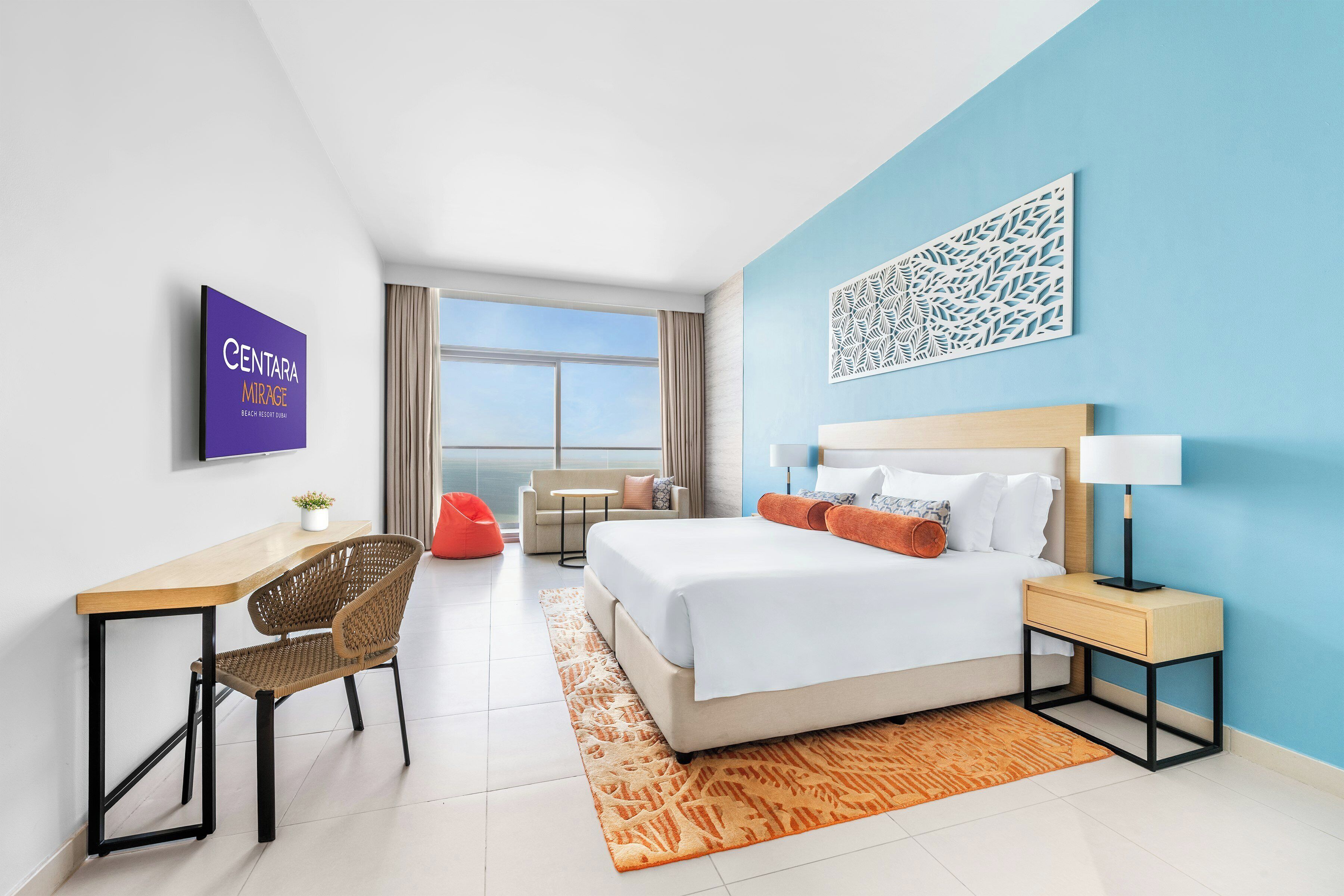 Premium bedding, minibar, in-room safe, iron/ironing board