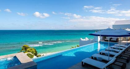 Prestigious tropical 5 bedroom villa at the beach