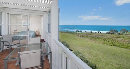 Quarterdeck 20 - Coastline views- 2 bedroom apartment
