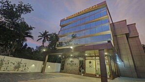 Exterior - Treebo Golden Terminal, Kochi Airport (Aluva)
