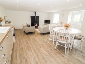 Cottage | Interior