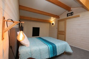 4 chambres, bureau, fer et planche à repasser, Wi-Fi gratuit