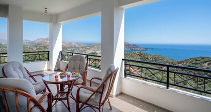 A 5bedroom villa with pool & amazing seaview