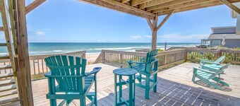 "Sundance" Charming OCEANFRONT Dog-Friendly Home in Surf City