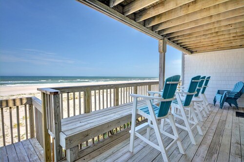 Oceanfront 2-Bedroom Condo in Topsail Beach - Queen's Grant!