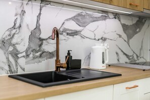 冰箱、烤箱、炉灶、洗碗机