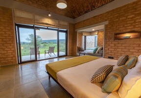 1 habitación, ropa de cama de alta calidad y escritorio 